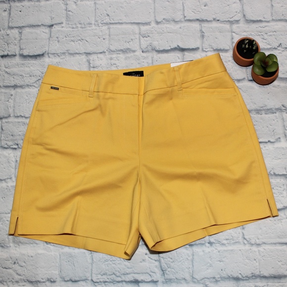 white house black market Pants - WHBM 5 inch Short